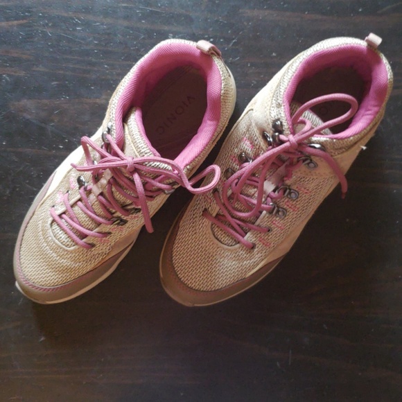 vionic cypress walking boot